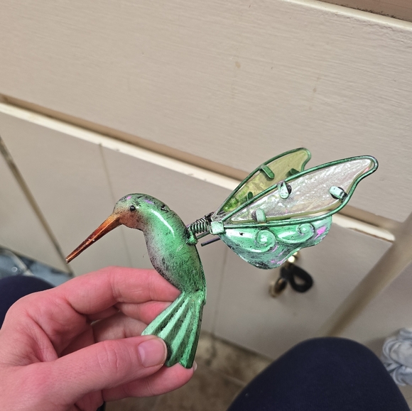 Hummingbird Plant Decoration - Picture 2 of 7